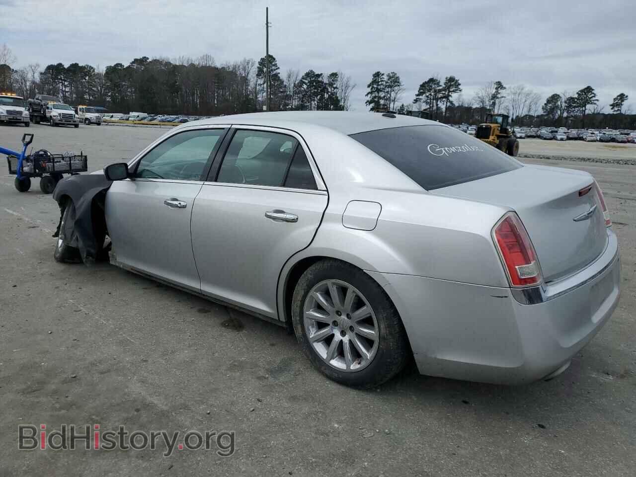 2012 CHRYSLER 300 - VIN: 2C3CCACG6CH310726 - Фото 2