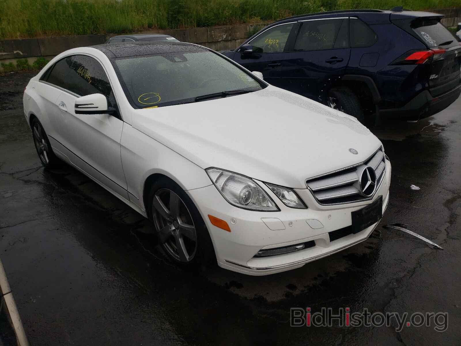 Photo WDDKJ8JBXDF207685 - MERCEDES-BENZ E CLASS 2013