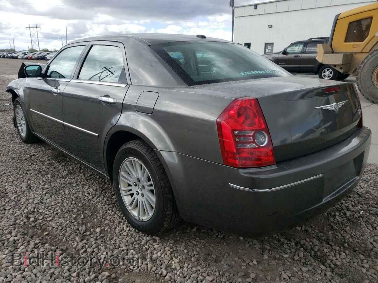 2010 CHRYSLER 300 - VIN: 2C3CA5CV4AH167784 - Фото 3