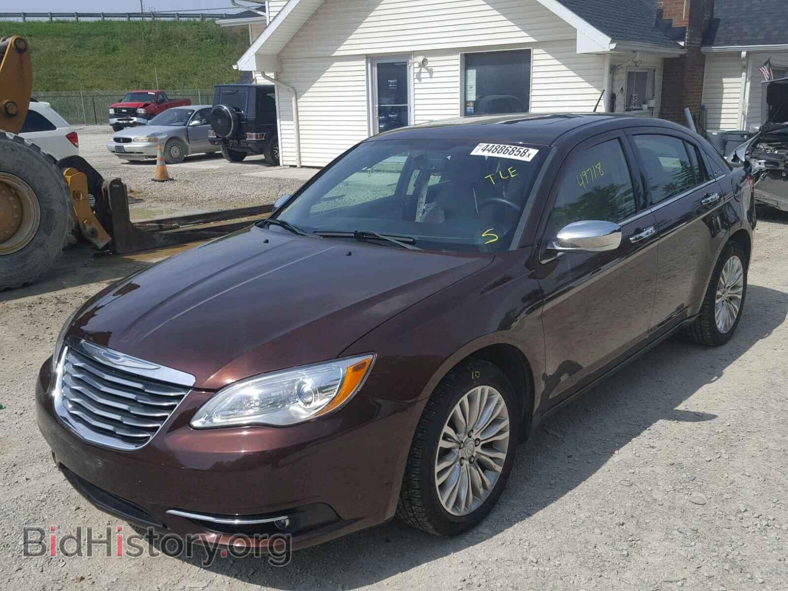 2012 CHRYSLER 200 - VIN: 1C3CCBCB4CN257557 - Photo 2