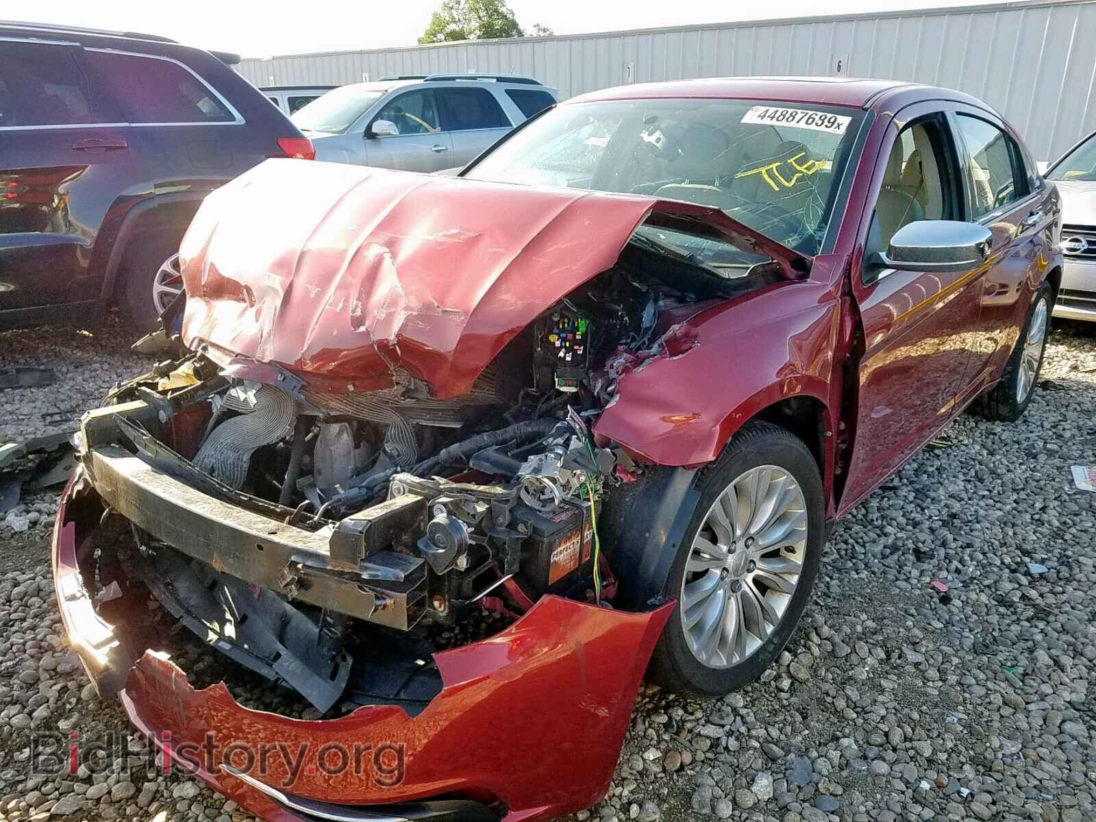 2011 CHRYSLER 200 - VIN: 1C3BC2FG4BN594196 - Фото 2