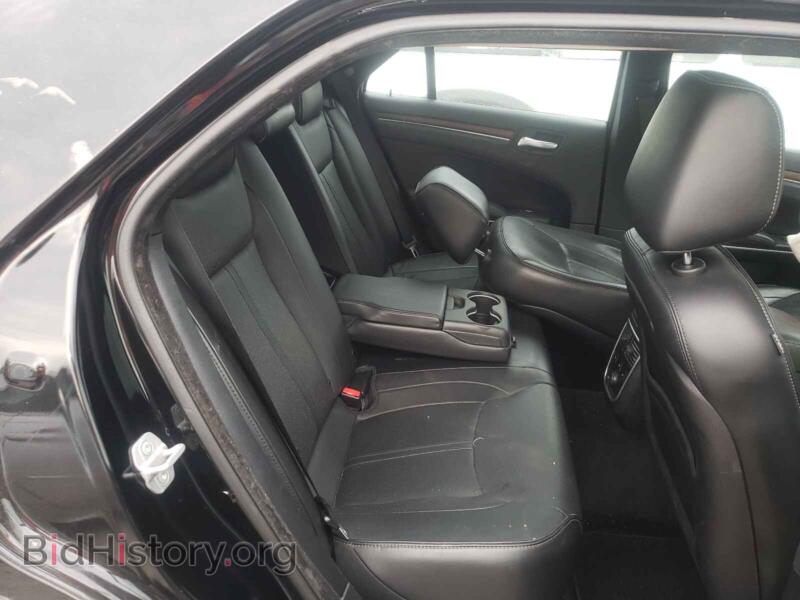 2012 Chrysler 300 (VIN 2C3CCAPT1CH312973) — фото 6 из 10