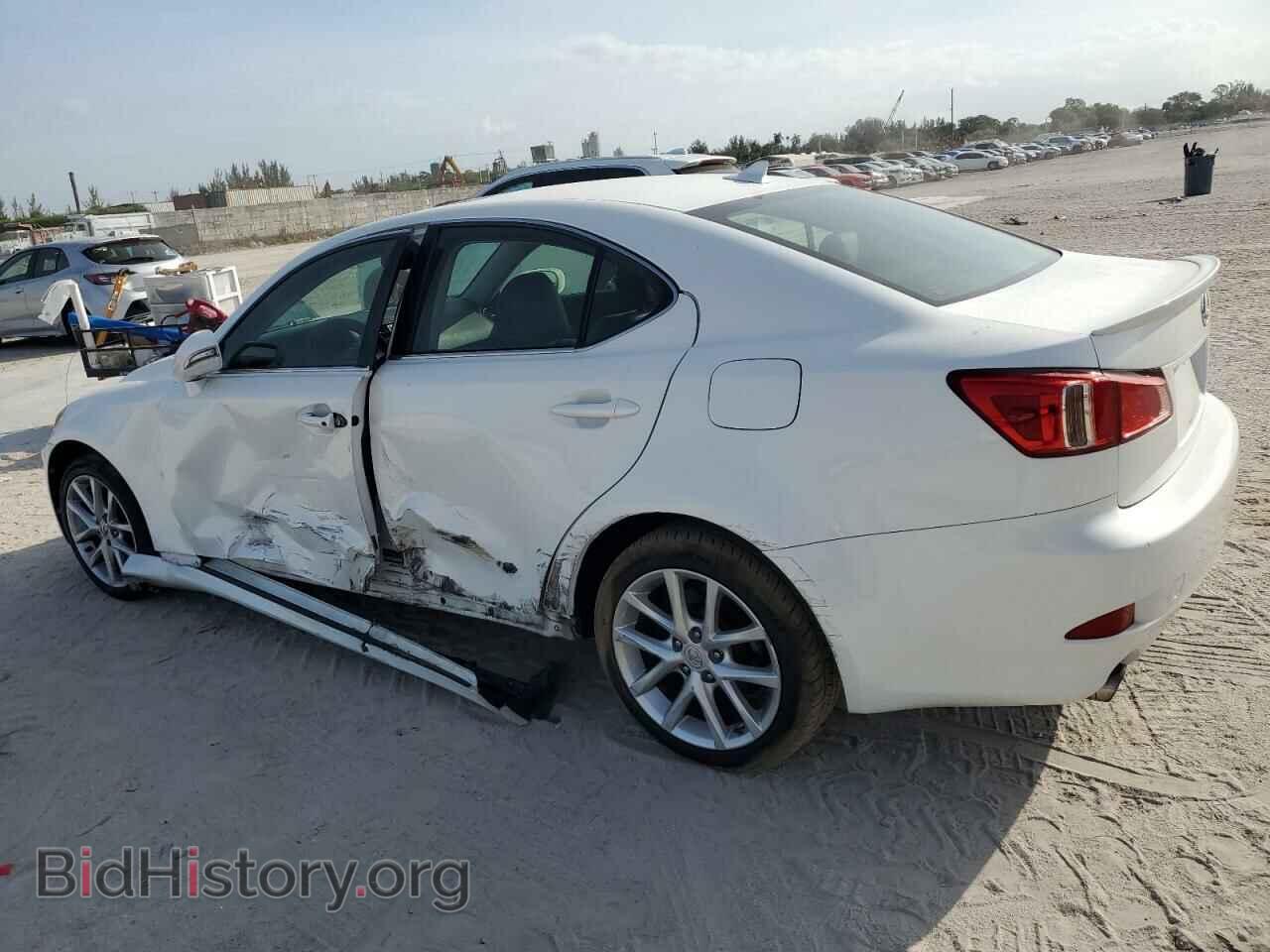 2012 LEXUS IS - VIN: JTHCF5C20C2035733 - Фото 2
