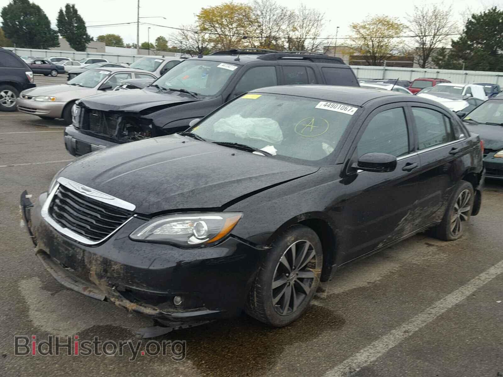 2011 CHRYSLER 200 - VIN: 1C3BC8FG2BN601553 - Фото 2