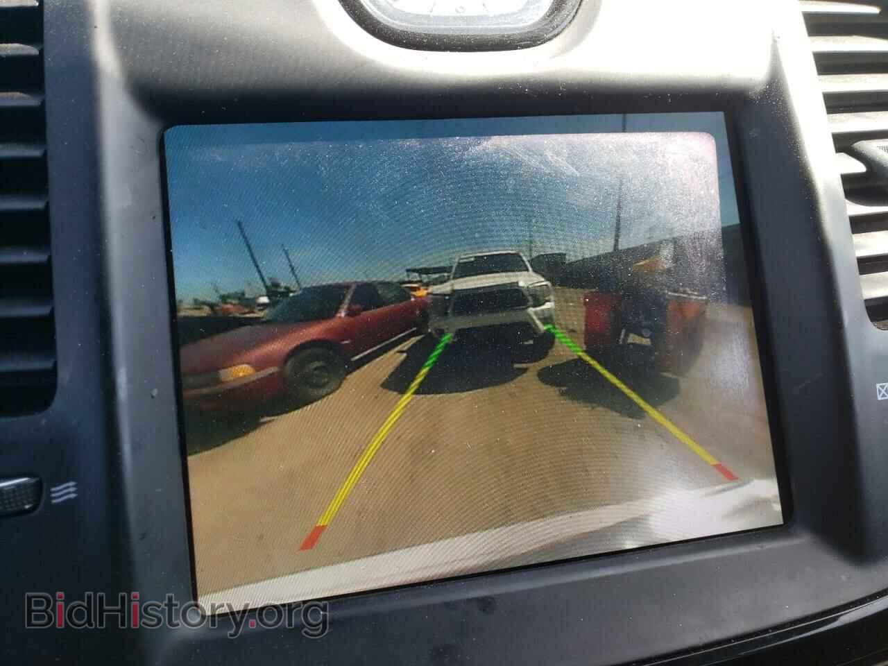 2019 CHRYSLER 300 - VIN: 2C3CCABG3KH654420 - Фото 9