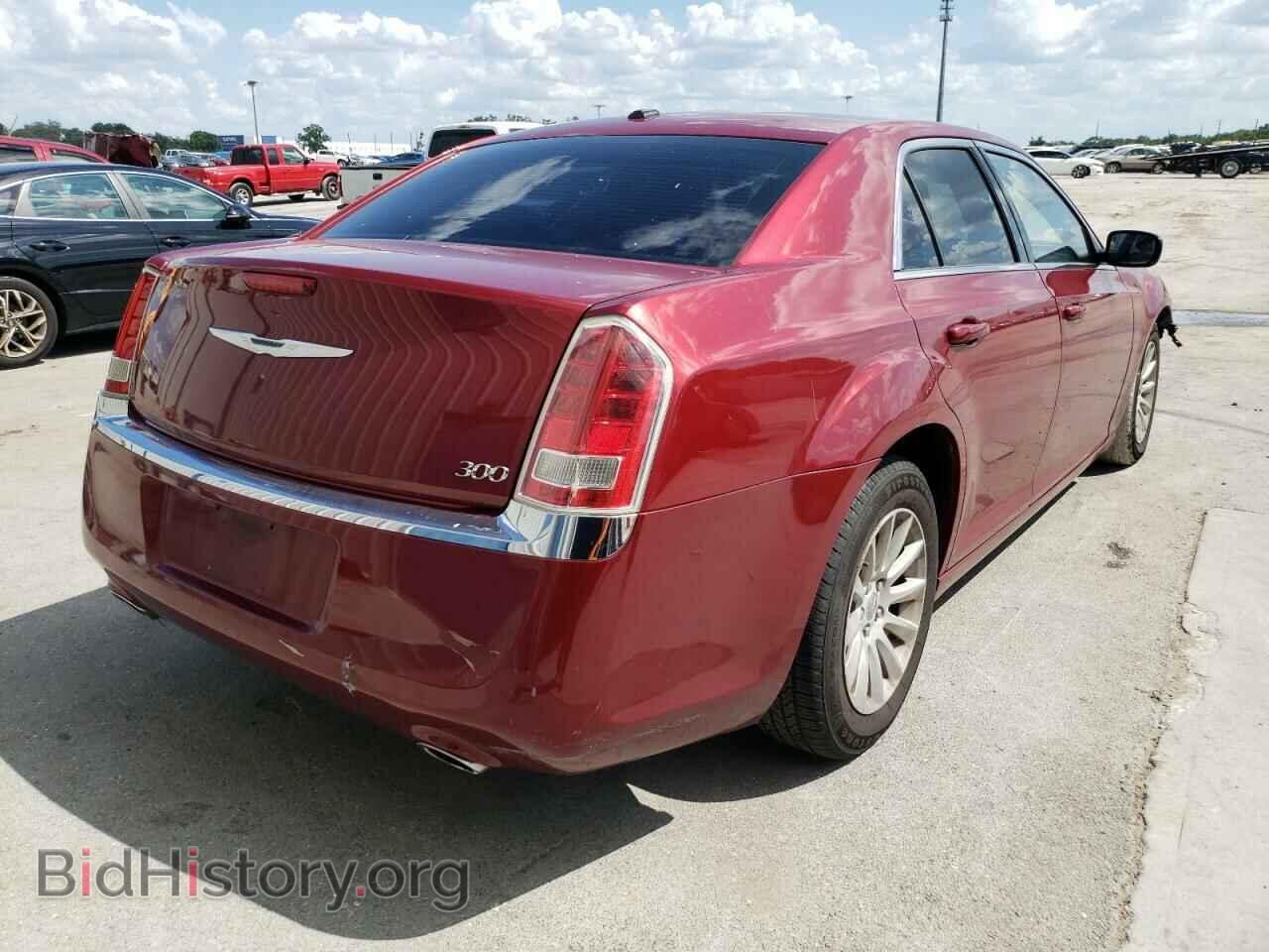 2014 CHRYSLER 300 - VIN: 2C3CCAAG5EH365318 - Фото 4