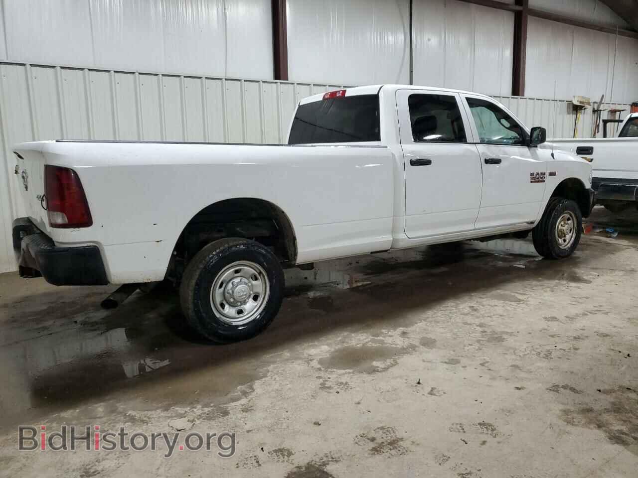 2017 RAM All Models - VIN: 3C6UR5HJ3HG771312 - Photo 3