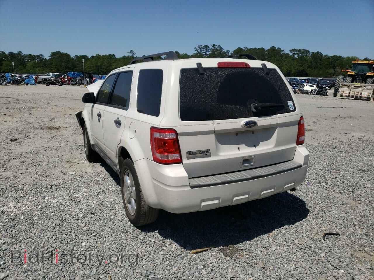 2011 FORD ESCAPE - VIN: 1FMCU9D72BKA30892 - Фото 3