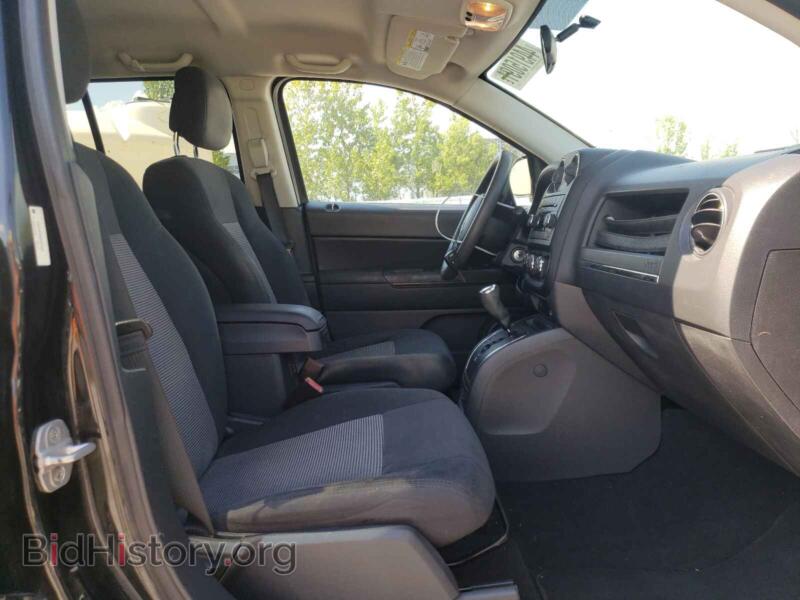 2011 Jeep COMPASS (VIN 1J4NF4FB5BD227422) — photo 5 of 10