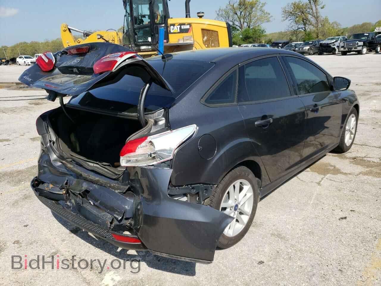 2018 FORD FOCUS - VIN: 1FADP3F21JL302359 - Photo 4