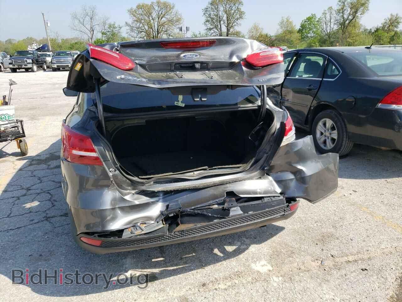 2018 FORD FOCUS - VIN: 1FADP3F21JL302359 - Photo 9