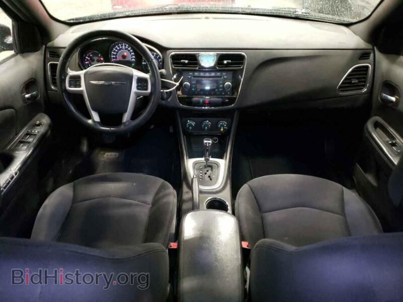 2014 Chrysler 200 (VIN 1C3CCBBB5EN112239) — фото 8 из 12