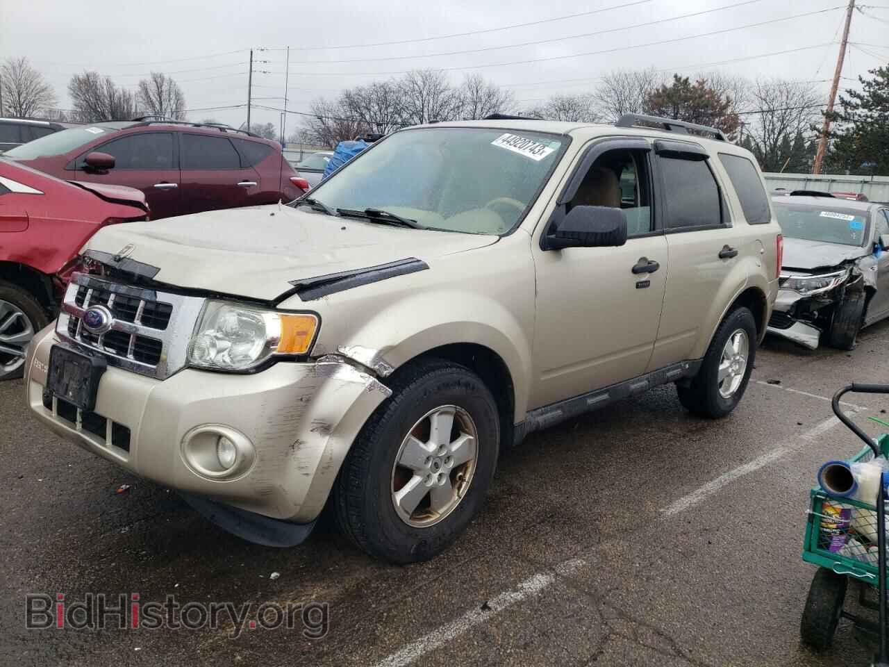 Фотография 1FMCU0D78BKB11231 - FORD ESCAPE 2011
