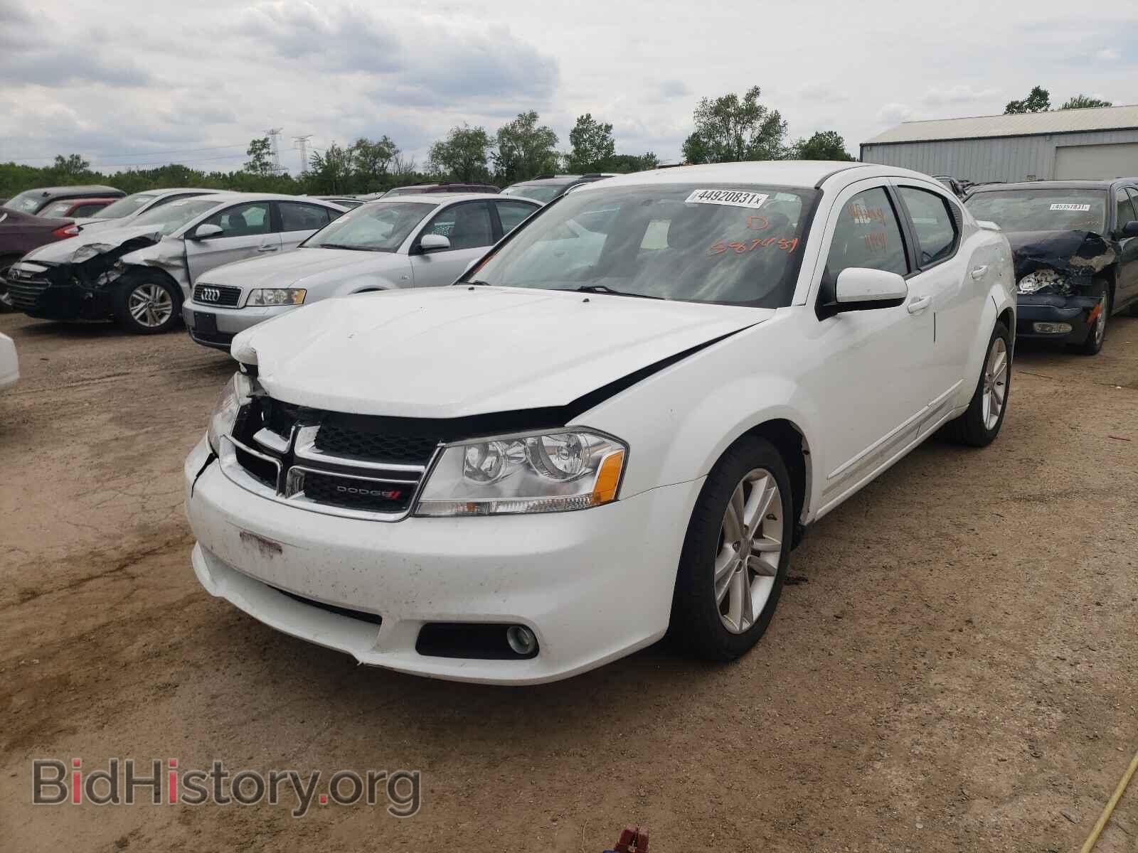 2011 DODGE AVENGER - VIN: 1B3BD1FG1BN587484 - Photo 2
