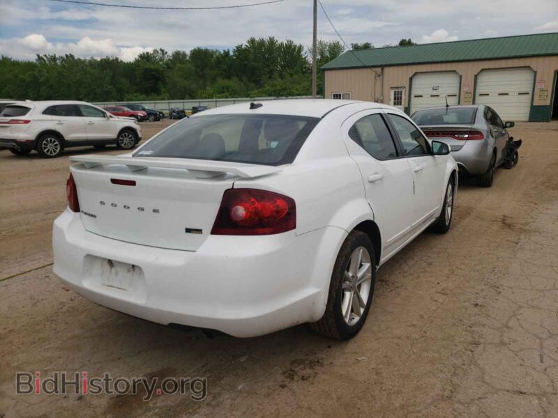 2011 Dodge AVENGER (VIN 1B3BD1FG1BN587484) — фото 4 из 10
