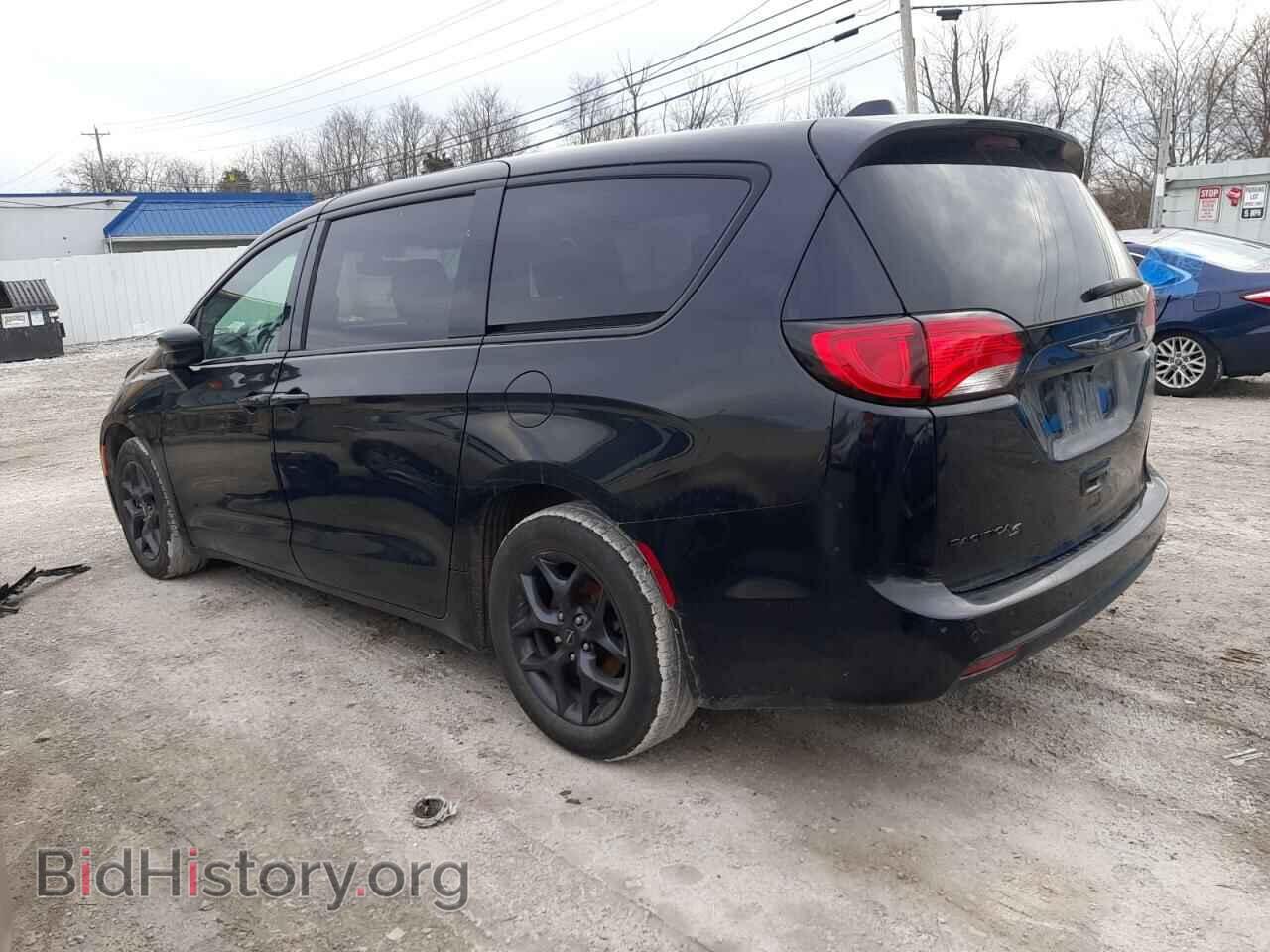 2019 CHRYSLER PACIFICA - VIN: 2C4RC1FG8KR706179 - Фото 2