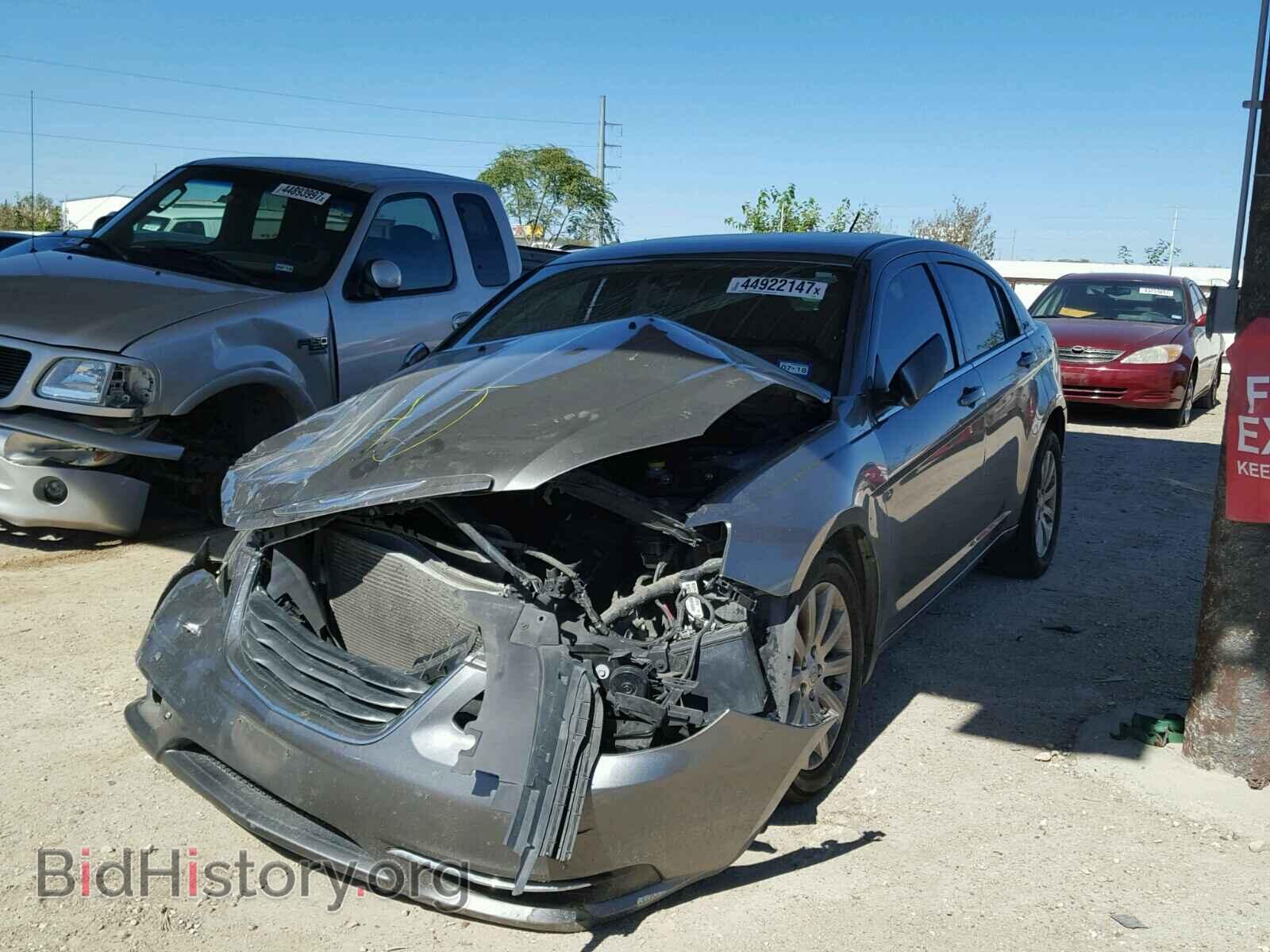 2013 CHRYSLER 200 - VIN: 1C3CCBBB0DN615370 - Фото 2