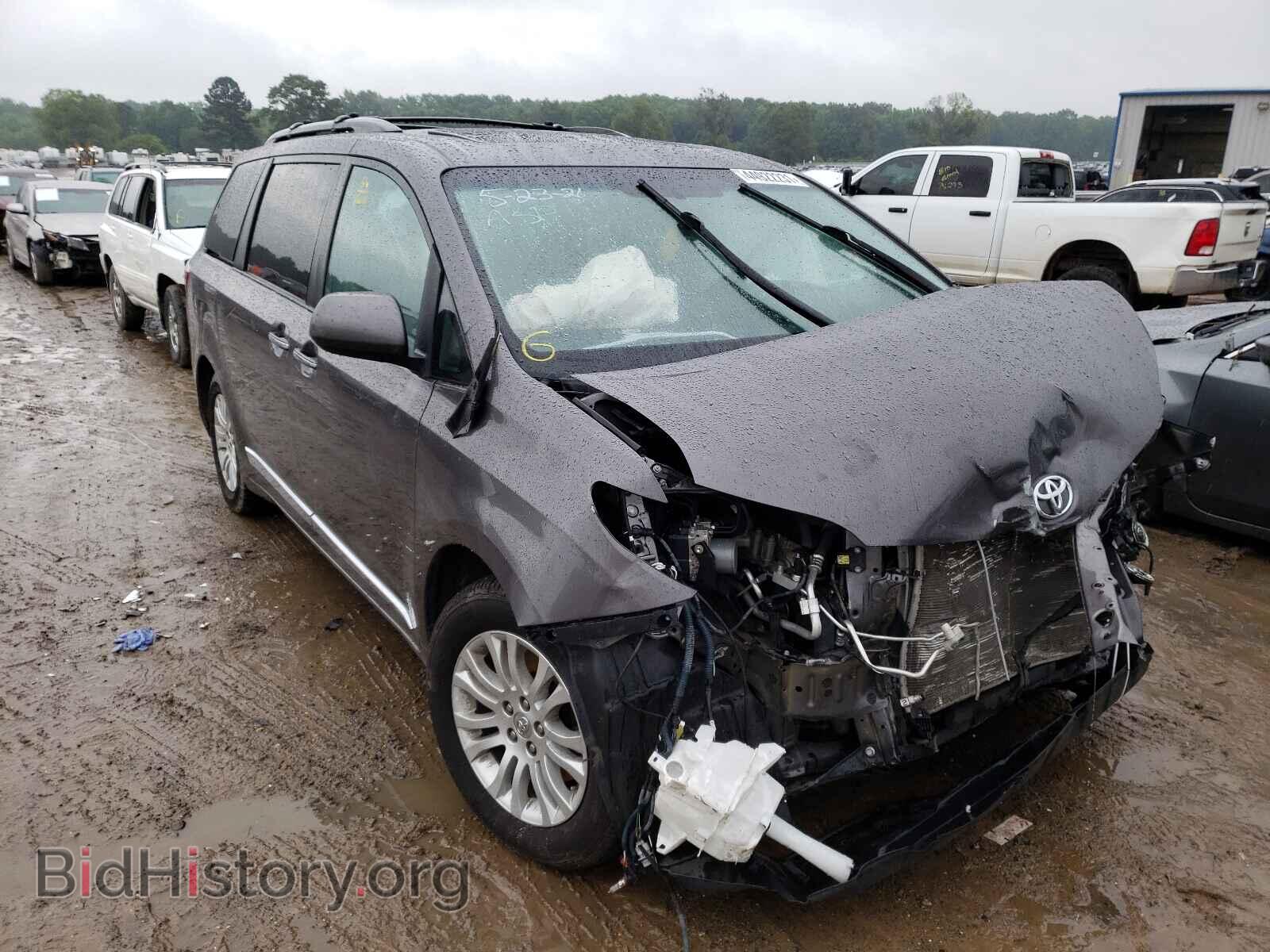 Фотография 5TDYZ3DC0HS857572 - TOYOTA SIENNA 2017