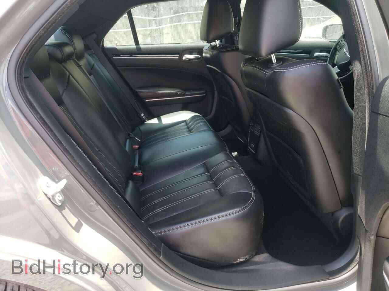 2019 CHRYSLER 300 - VIN: 2C3CCABG8KH515836 - Фото 6