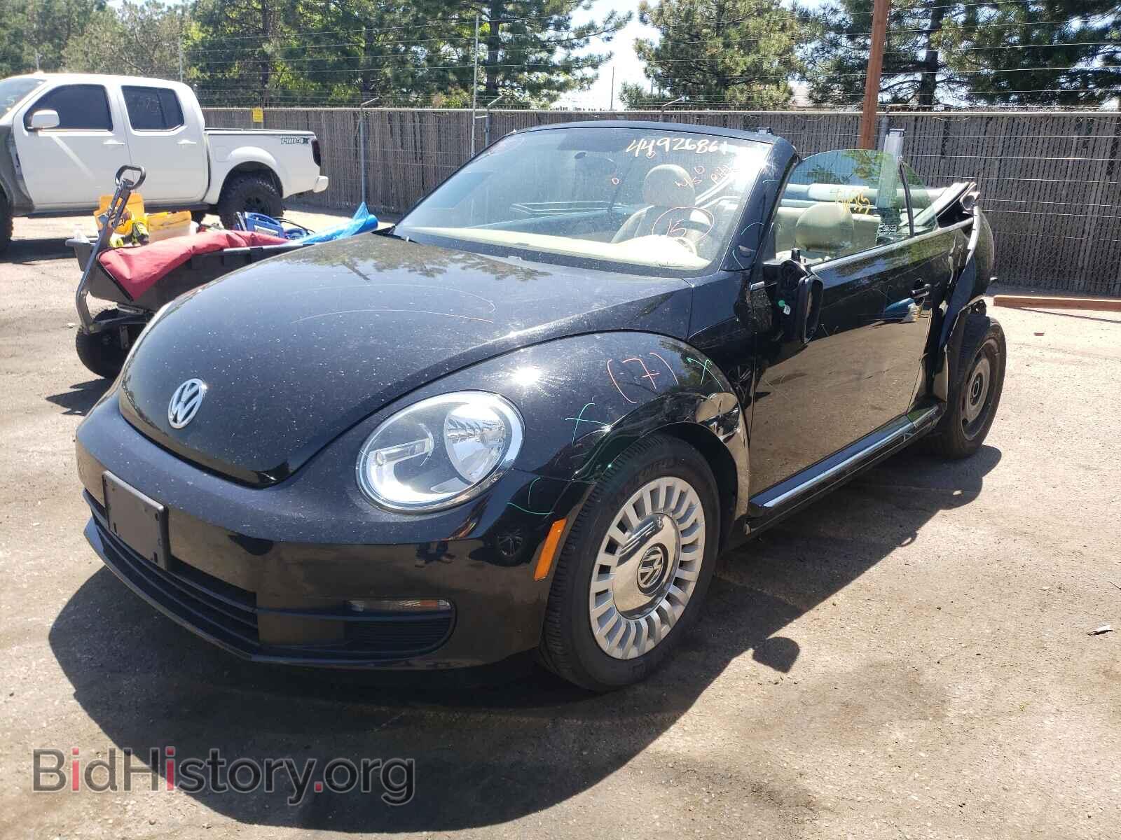 2013 VOLKSWAGEN BEETLE - VIN: 3VW5X7AT5DM815233 - Фото 2