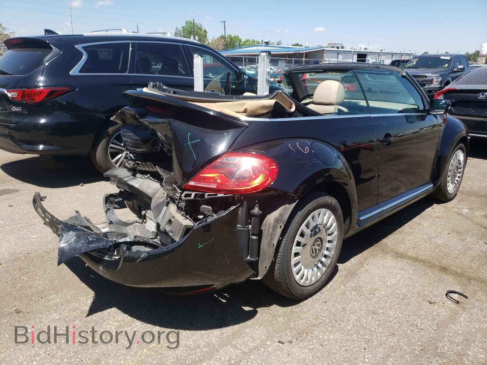2013 VOLKSWAGEN BEETLE - VIN: 3VW5X7AT5DM815233 - Фото 4