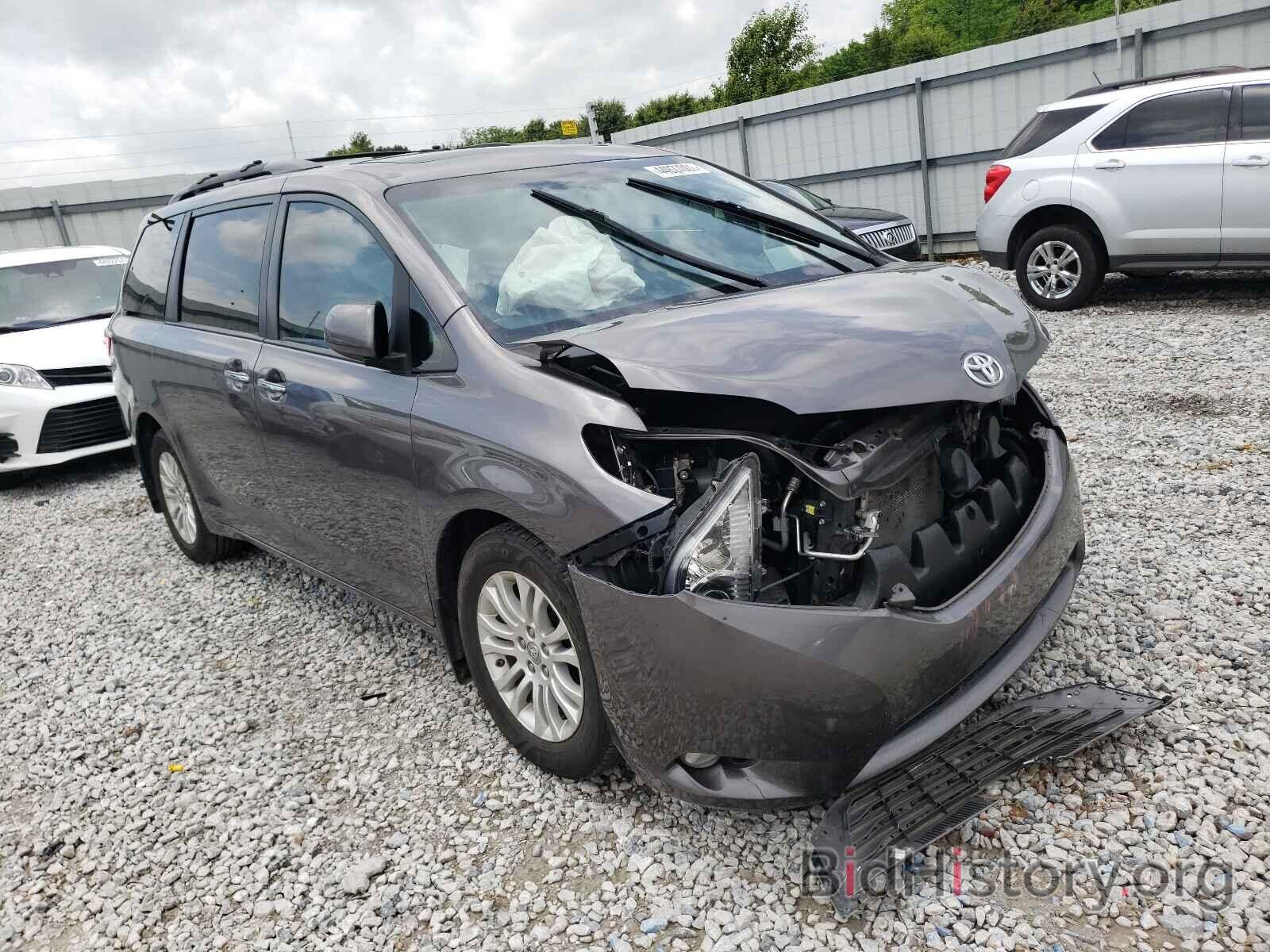 Фотография 5TDYZ3DC1HS768254 - TOYOTA SIENNA 2017