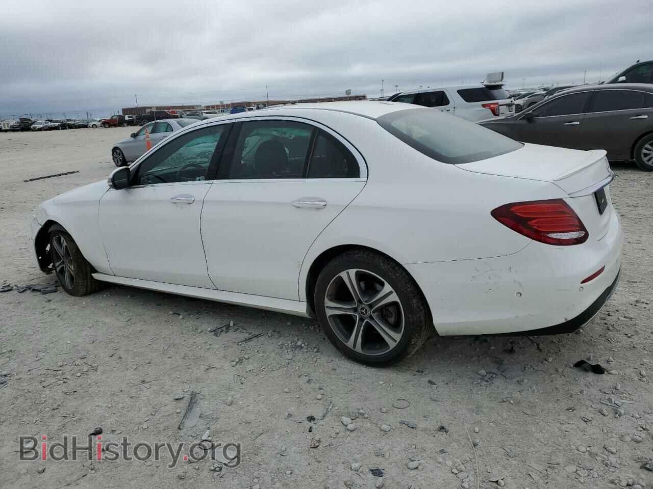 2018 MERCEDES-BENZ E-CLASS - VIN: WDDZF4KB2JA336942 - Фото 2