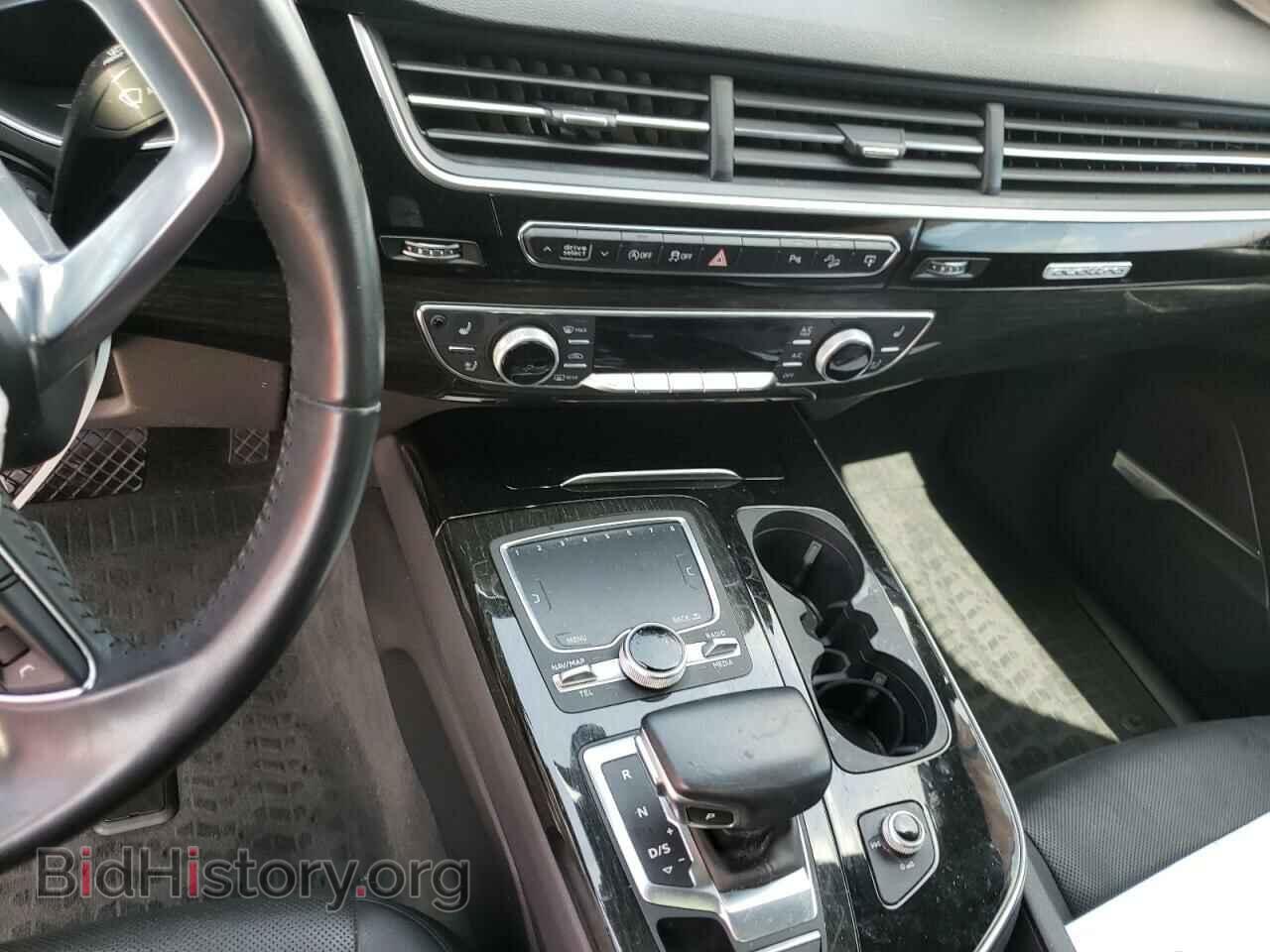 2017 AUDI Q7 - VIN: WA1VAAF79HD044686 - Фото 9