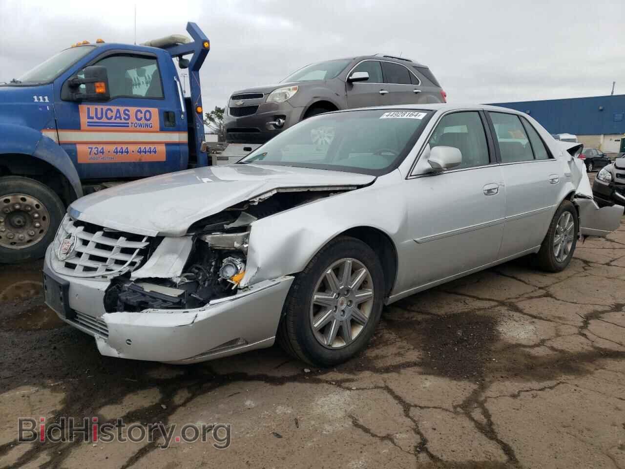 Photo 1G6KH5E63BU114911 - CADILLAC DTS 2011