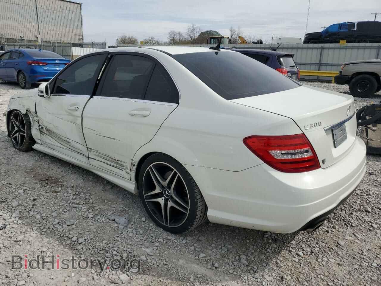 2012 MERCEDES-BENZ C-CLASS - VIN: WDDGF8BB2CA613154 - Фото 2