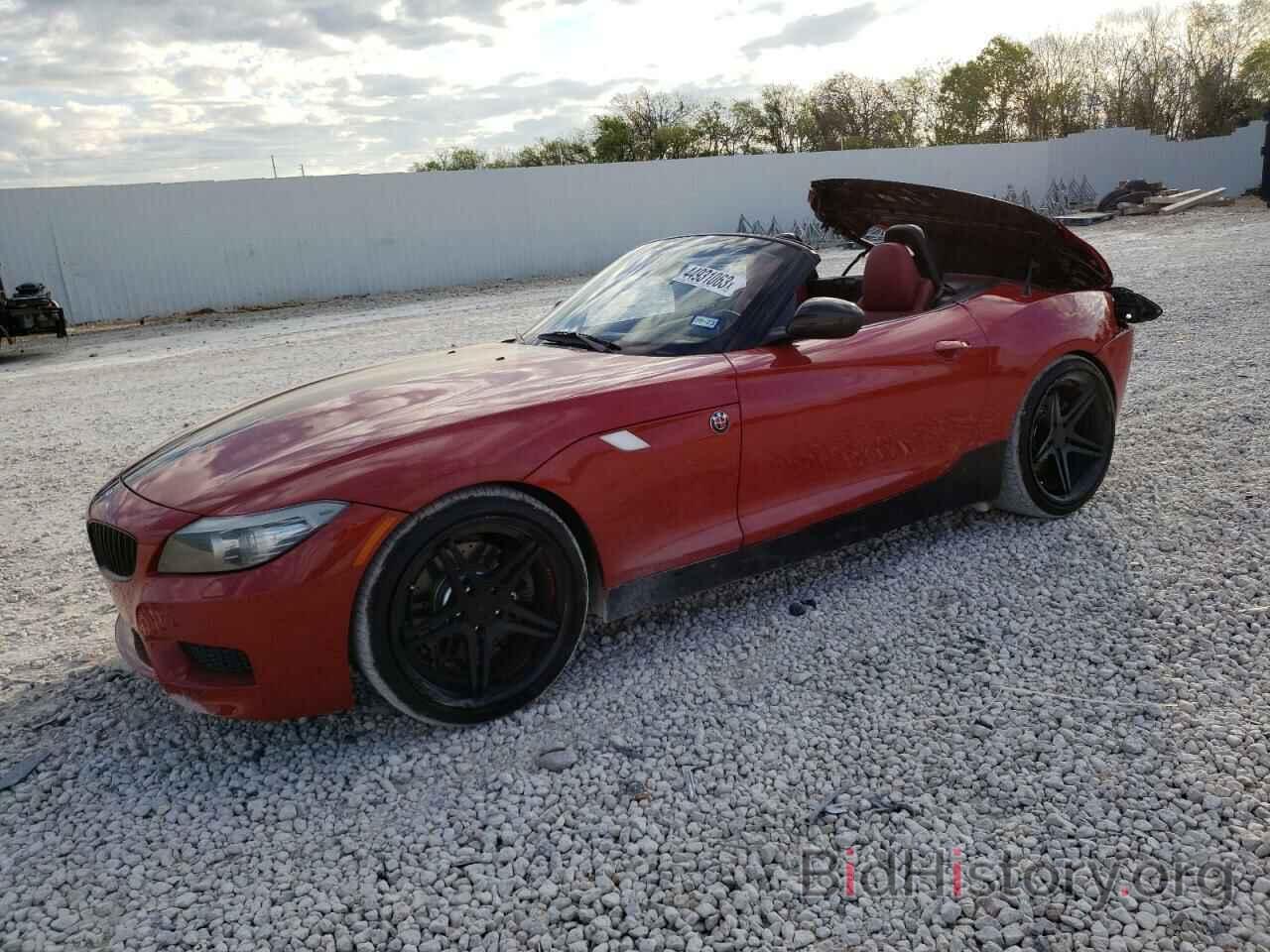 Фотография WBALM7C58CE384924 - BMW Z4 2012