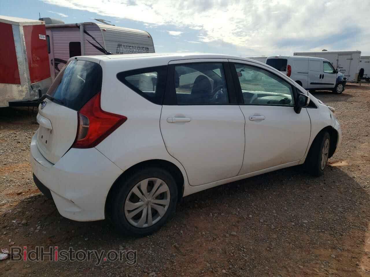 2018 NISSAN VERSA - VIN: 3N1CE2CP8JL356707 - Фото 3