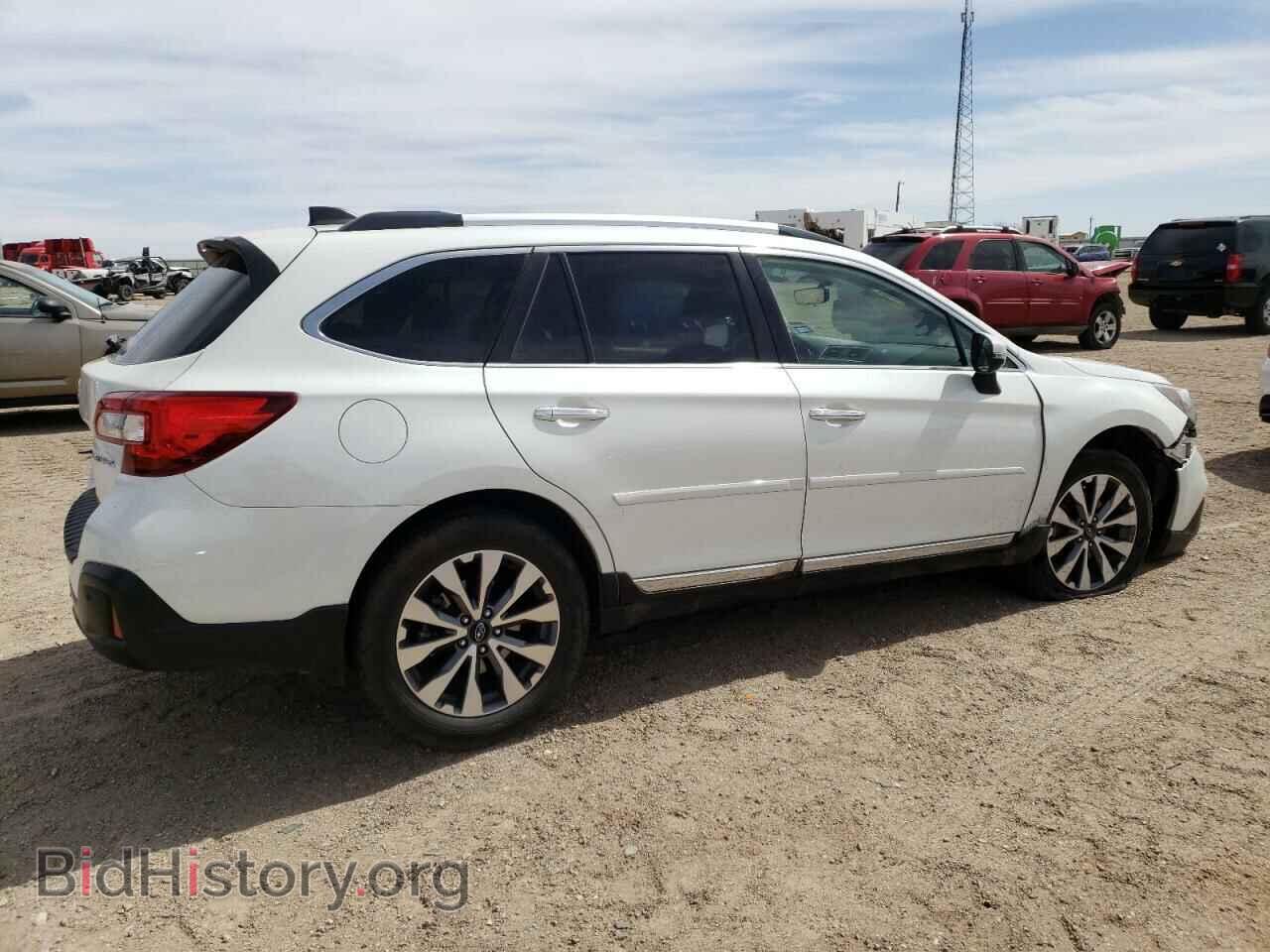 2018 SUBARU OUTBACK - VIN: 4S4BSATC5J3276958 - Фото 3