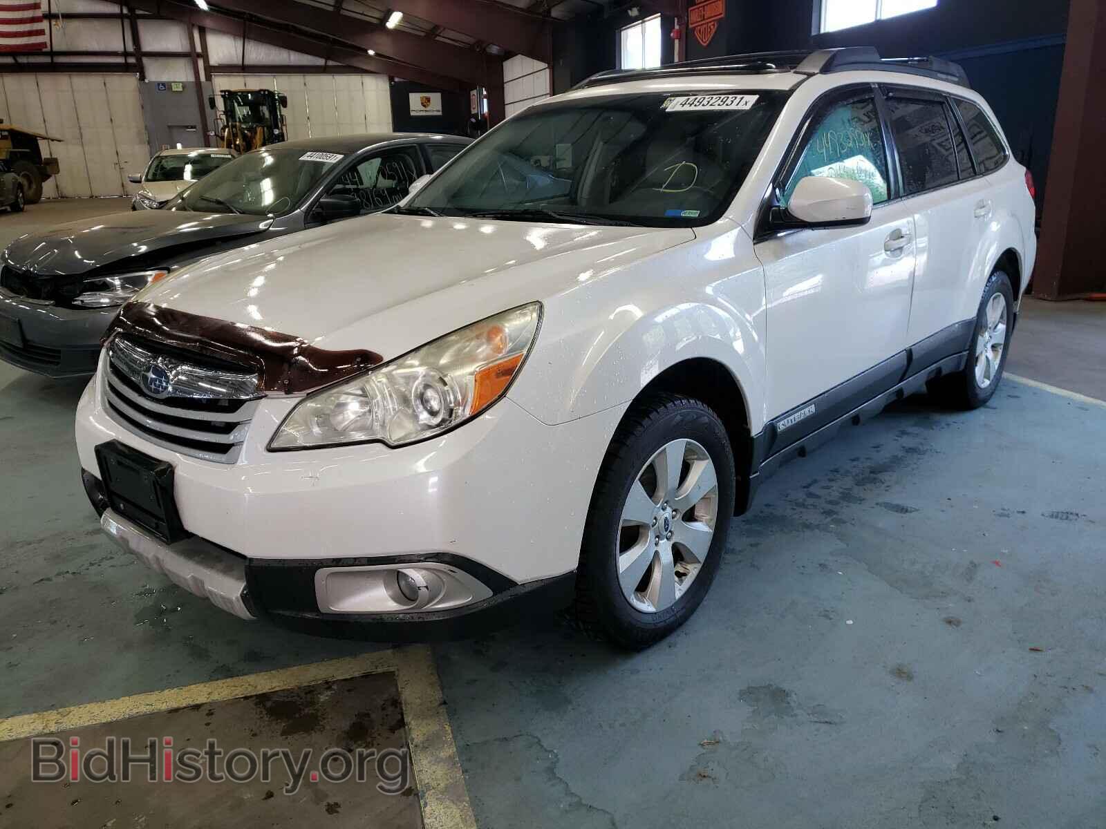 2011 SUBARU OUTBACK - VIN: 4S4BRBKC0B3438158 - Фото 2
