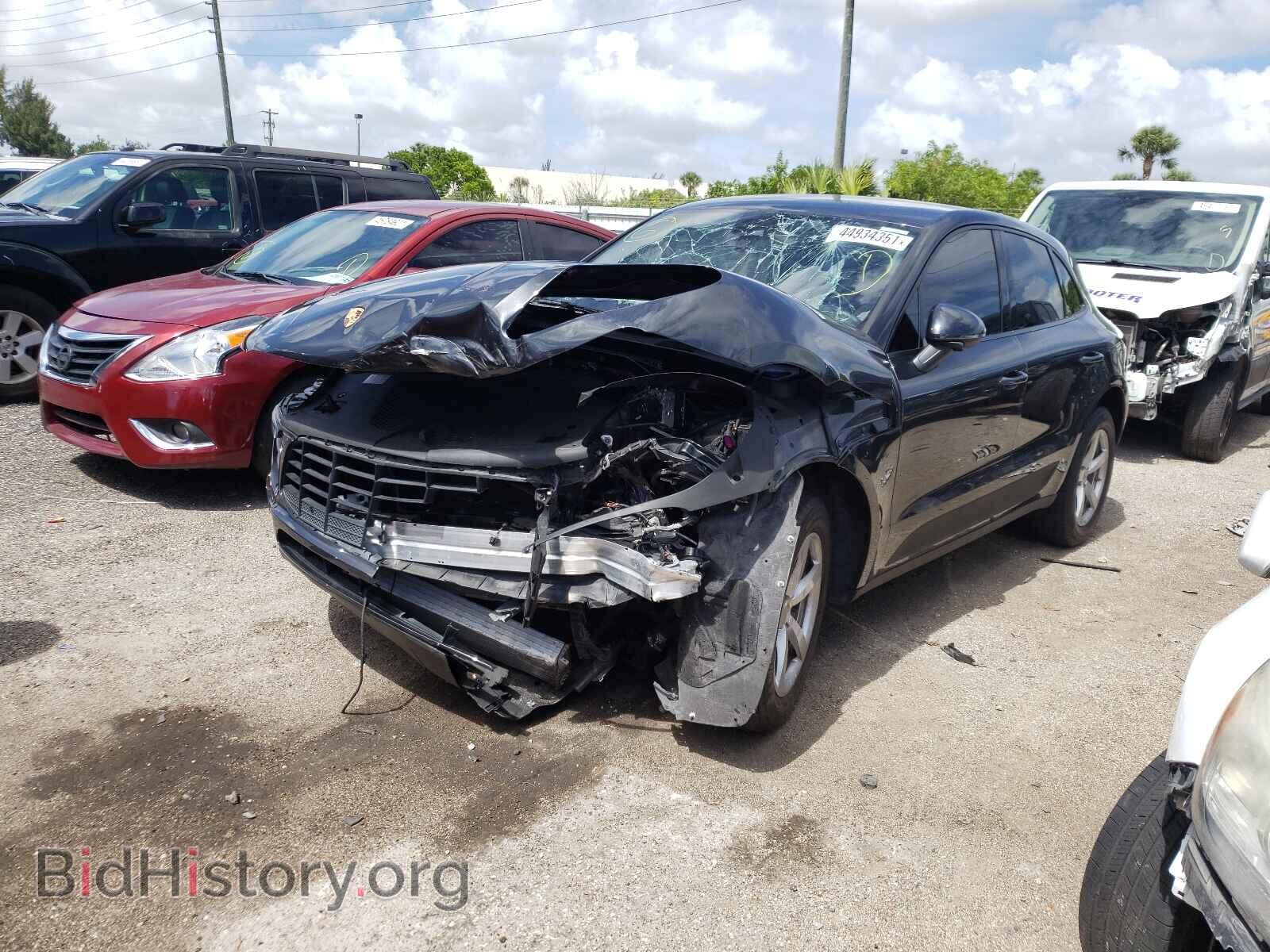 2017 PORSCHE MACAN - VIN: WP1AA2A59HLB04051 - Photo 2