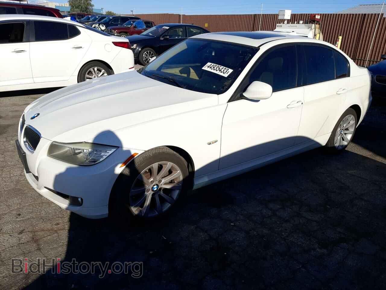 Фотография WBAPH5G54BNM73098 - BMW 3 SERIES 2011