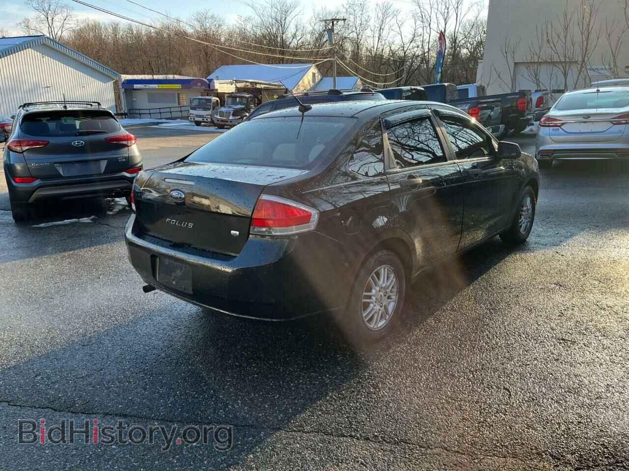 2009 FORD FOCUS - VIN: 1FAHP35N29W101710 - Фото 4