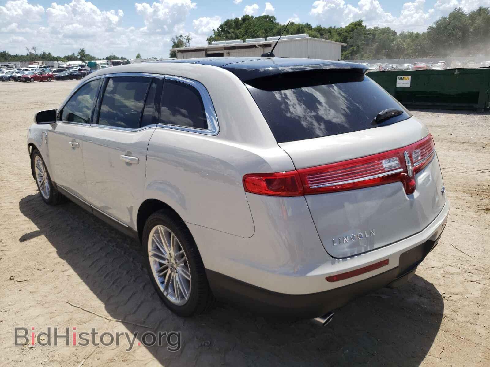 2019 LINCOLN MKT - VIN: 2LMHJ5AT2KBL01313 - Фото 3