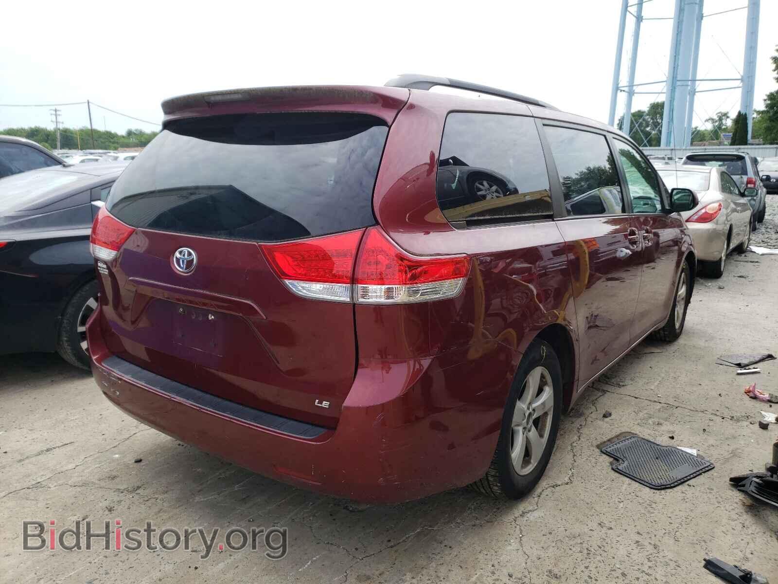 2013 TOYOTA SIENNA - VIN: 5TDKK3DC8DS282996 - Фото 4