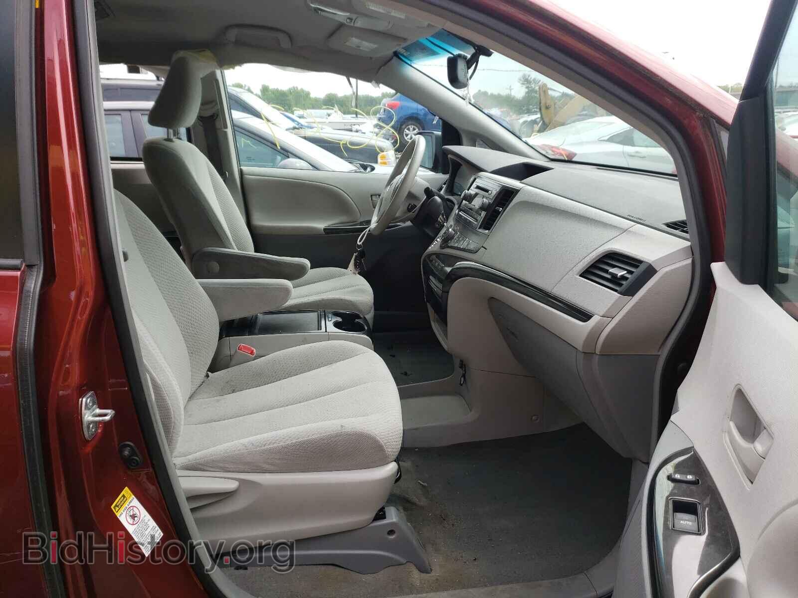 2013 TOYOTA SIENNA - VIN: 5TDKK3DC8DS282996 - Фото 5
