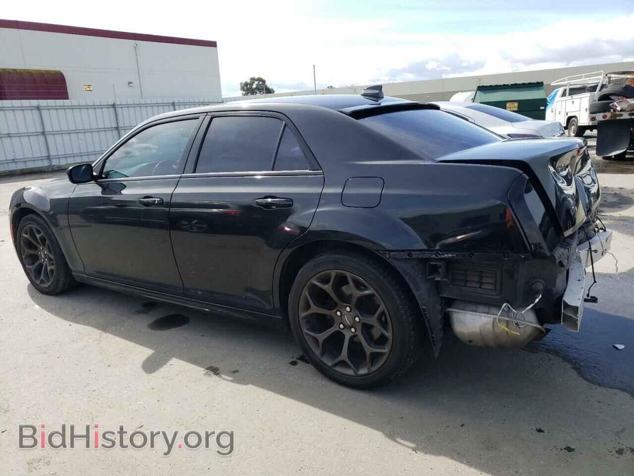 2016 CHRYSLER 300 - VIN: 2C3CCABGXGH358351 - Фото 2
