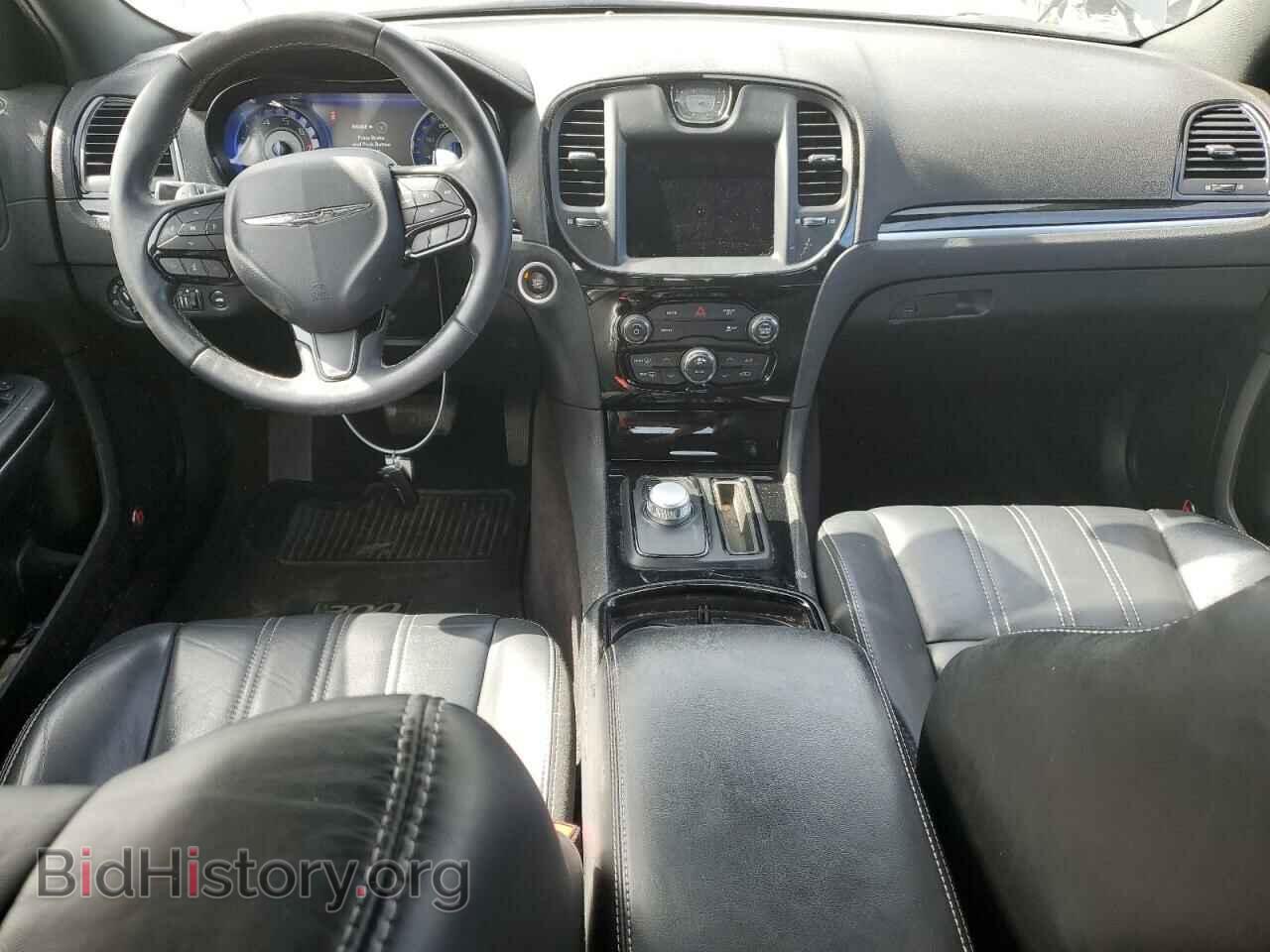 2017 CHRYSLER 300 - VIN: 2C3CCABG4HH662695 - Фото 8