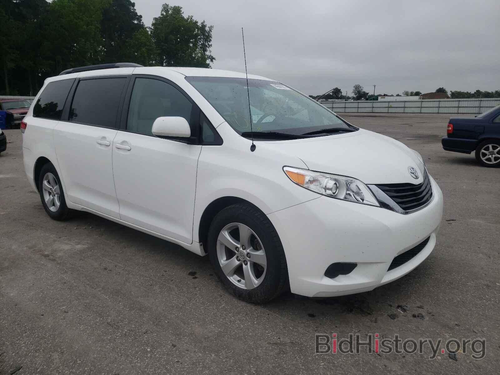 Photo 5TDKK3DC1ES526716 - TOYOTA SIENNA 2014