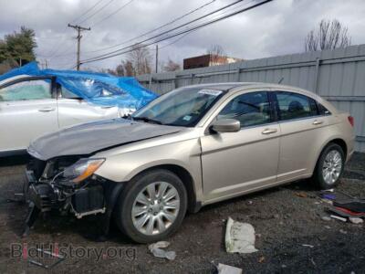 2013 Chrysler 200 LX, gold — VIN 1C3CCBAB3DN686094, Copart