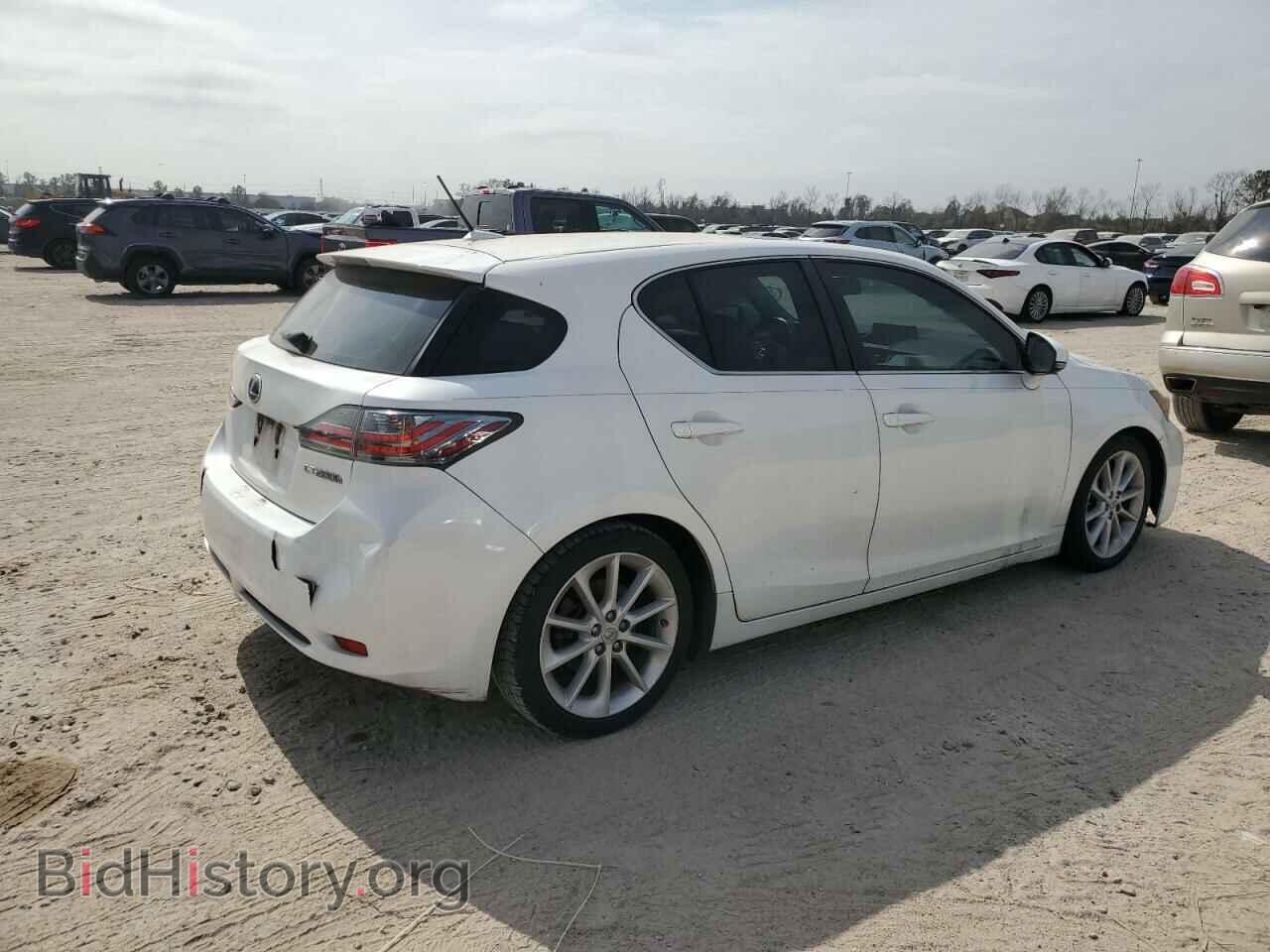2012 LEXUS CT 200 - VIN: JTHKD5BHXC2057097 - Photo 3