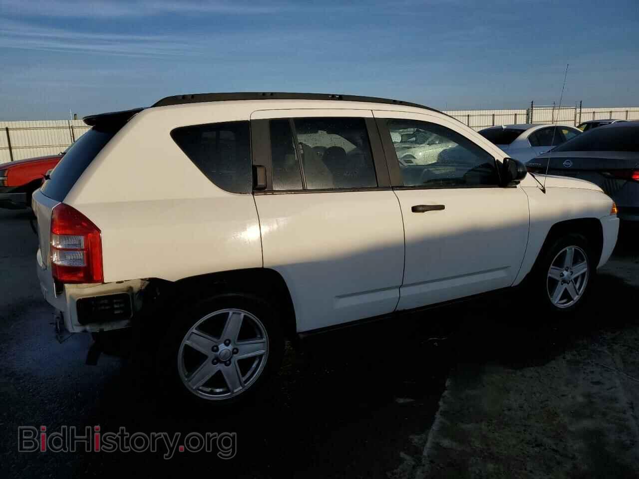 2007 JEEP COMPASS - VIN: 1J8FF47W17D596872 - Photo 3