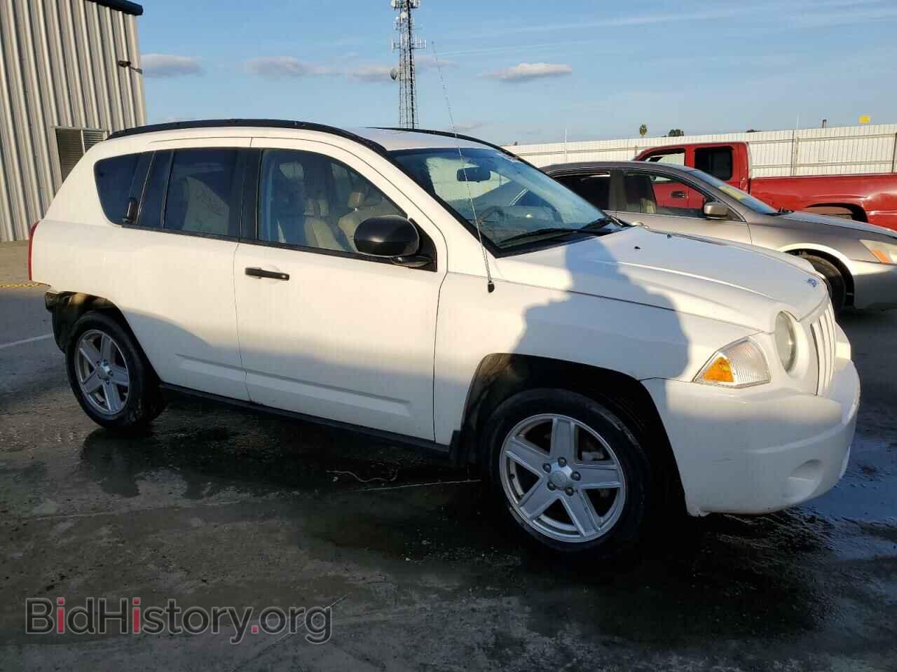 2007 JEEP COMPASS - VIN: 1J8FF47W17D596872 - Photo 4