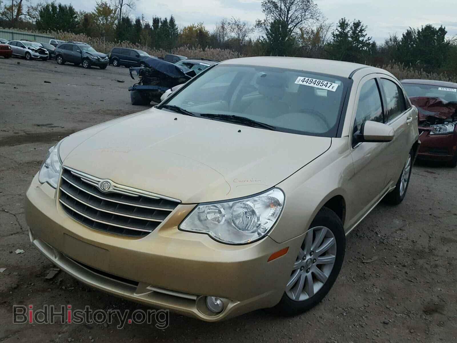 2010 CHRYSLER SEBRING - VIN: 1C3CC5FB9AN204816 - Фото 2