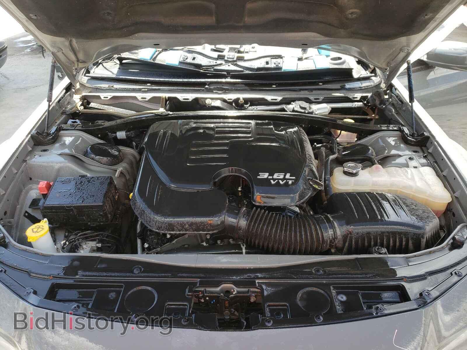 2019 CHRYSLER 300 - VIN: 2C3CCABG5KH577906 - Фото 7