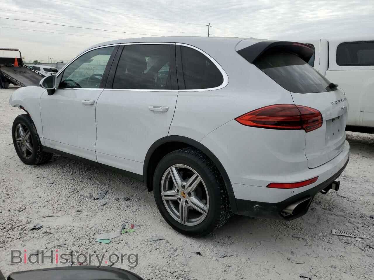 2016 PORSCHE CAYENNE - VIN: WP1AA2A25GLA00516 - Photo 2